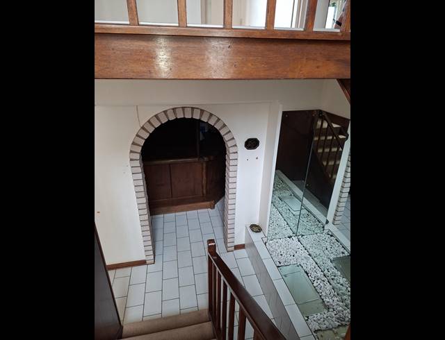 5 BEDROOM FREEHOLD FOR SALE IN UVONGO